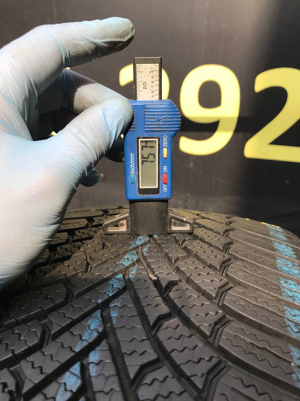 225/40 R18 Bridgestone Blizzak 6