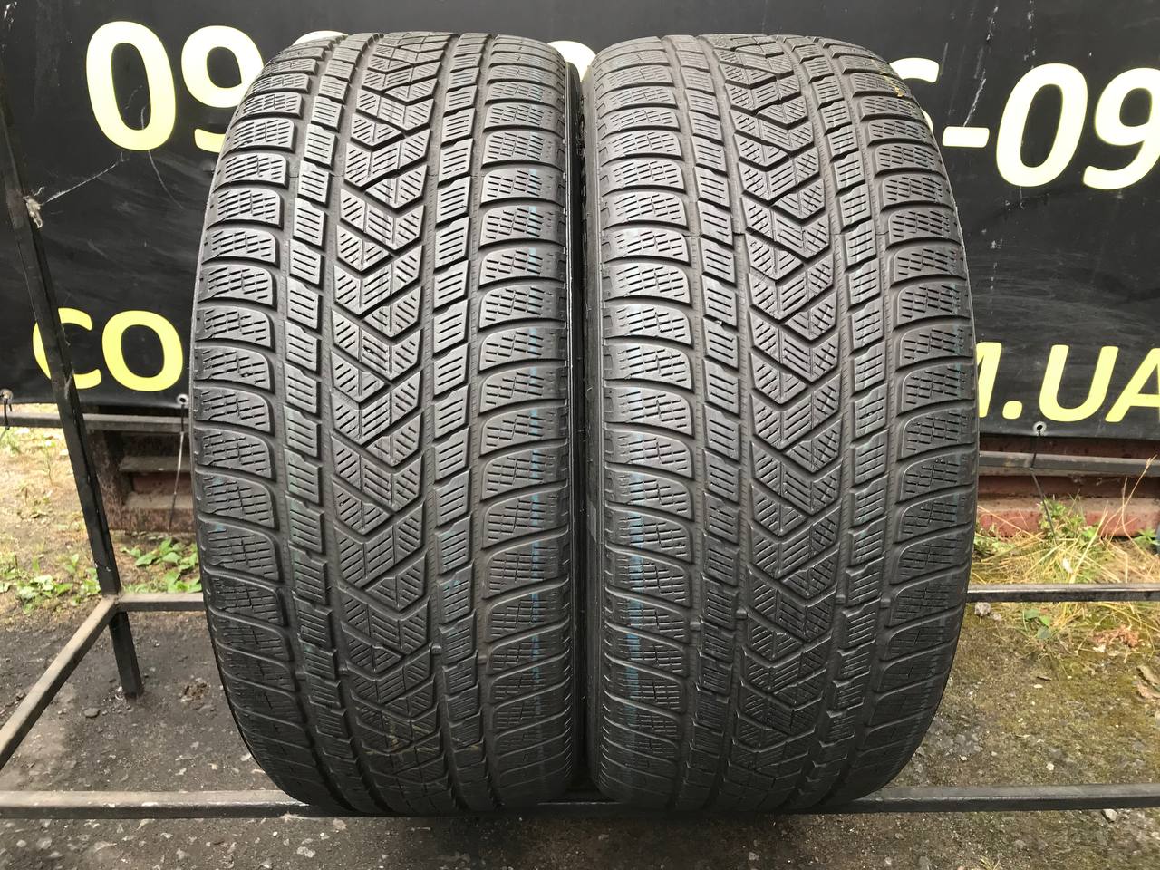 275/45 R21 Pirelli Scorpion Winter