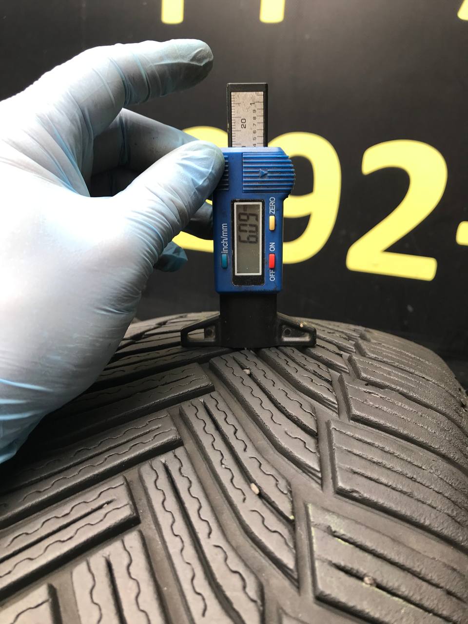 215/60 R16 Michelin Alpin 6