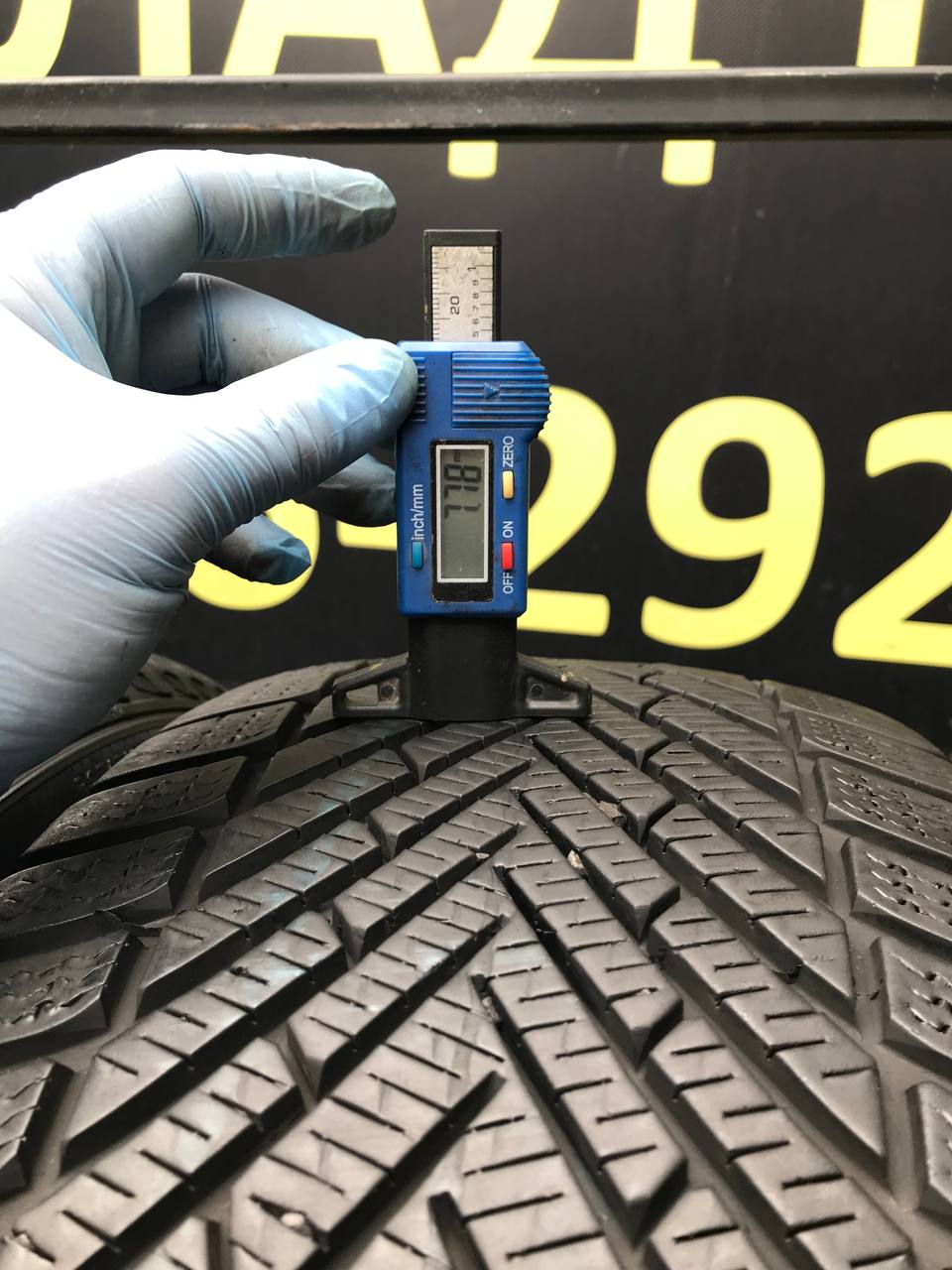 235/55 R18 Pirelli Powergy Winter