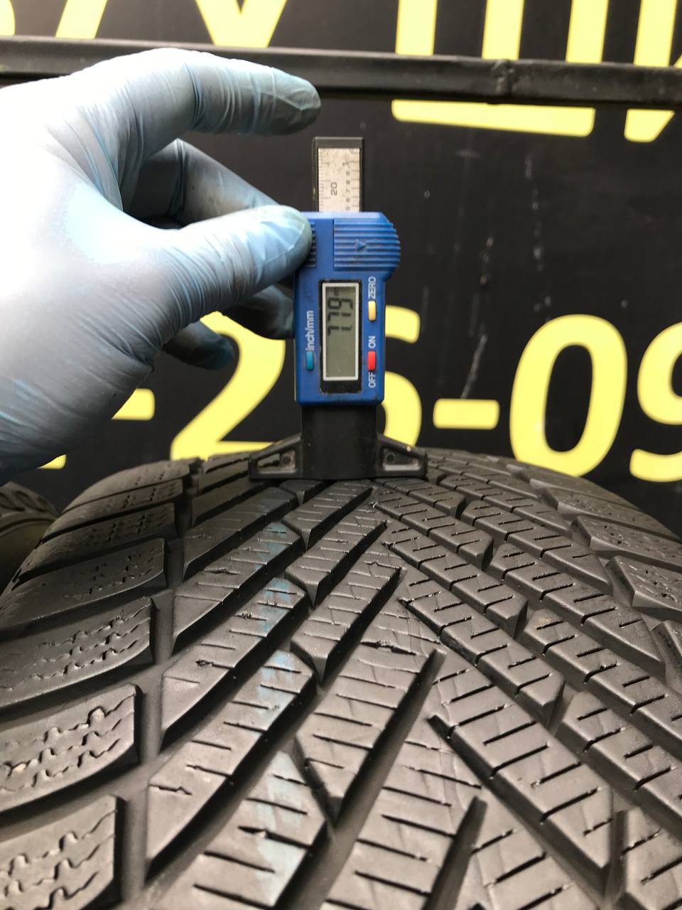 235/55 R18 Pirelli Powergy Winter