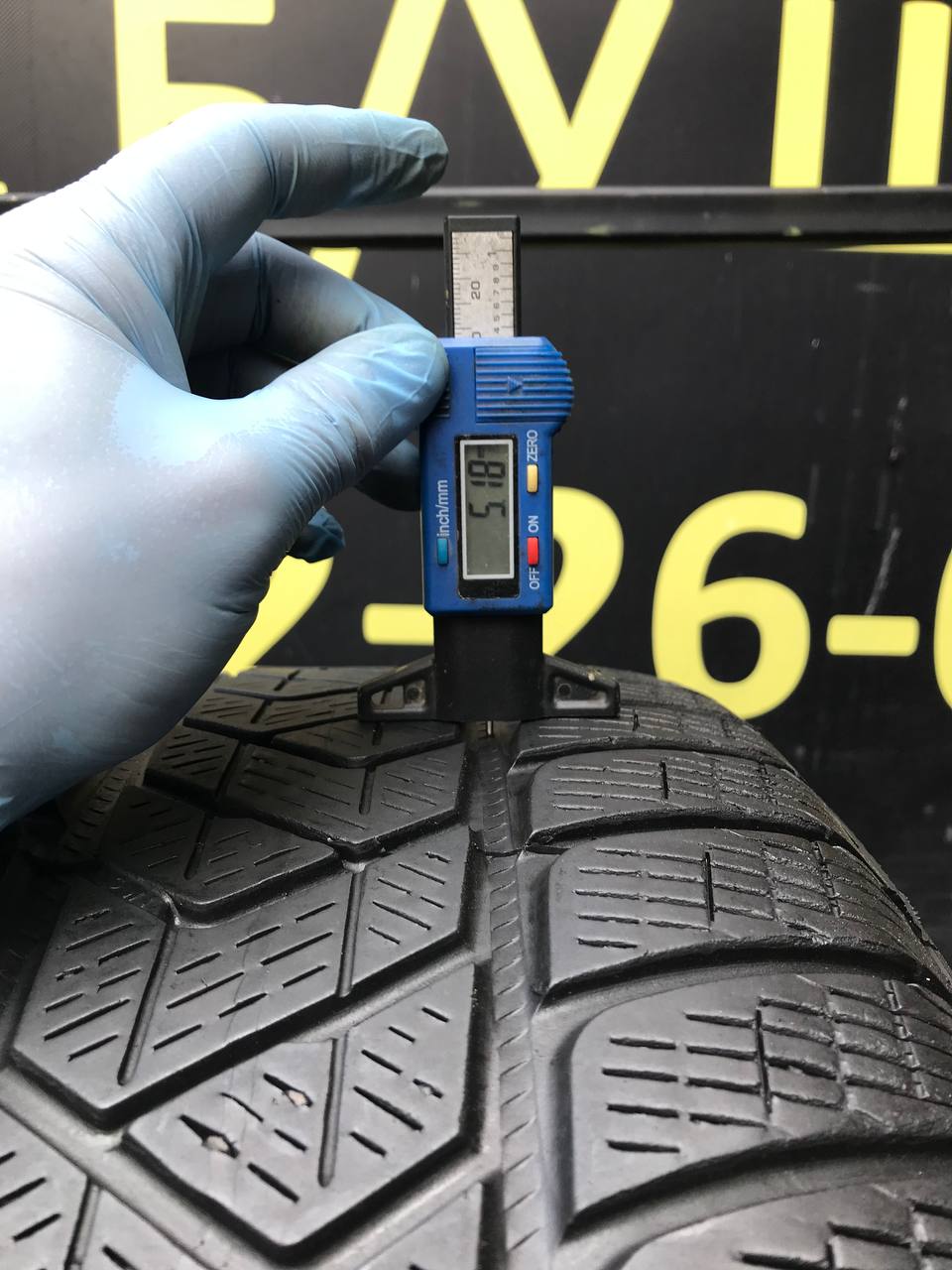 255/50 R19 Pirelli Scorpion Winter