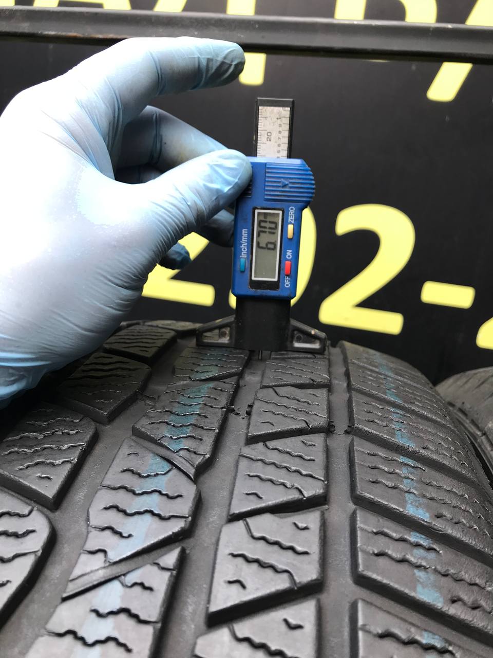 235/55 R18 Continental ContiWinterContact TS 830P