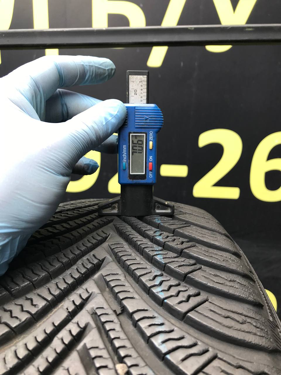 215/65 R17 Michelin Alpin 5