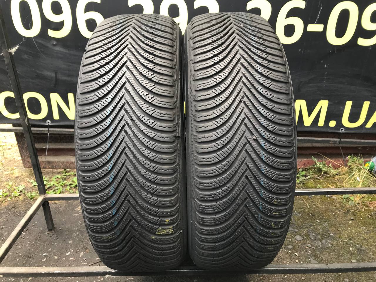 215/65 R17 Michelin Alpin 5