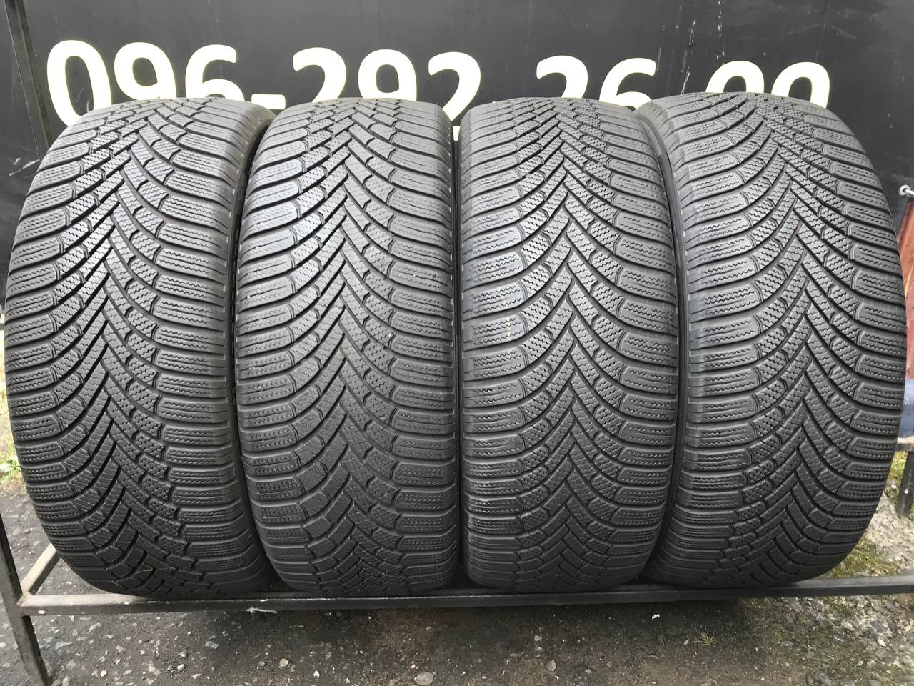 235/50 R19 Bridgestone Blizzak 6