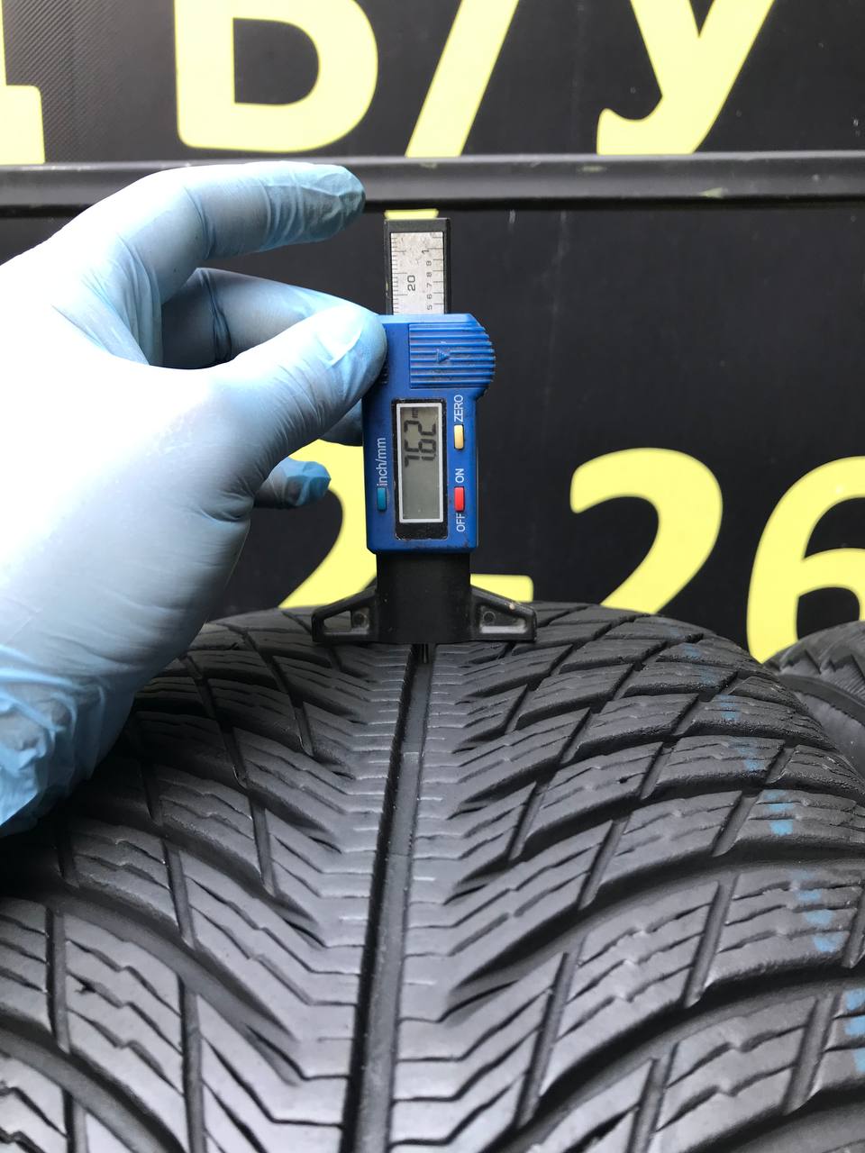 235/60 R18 Michelin Pilot Alpin 5 SUV