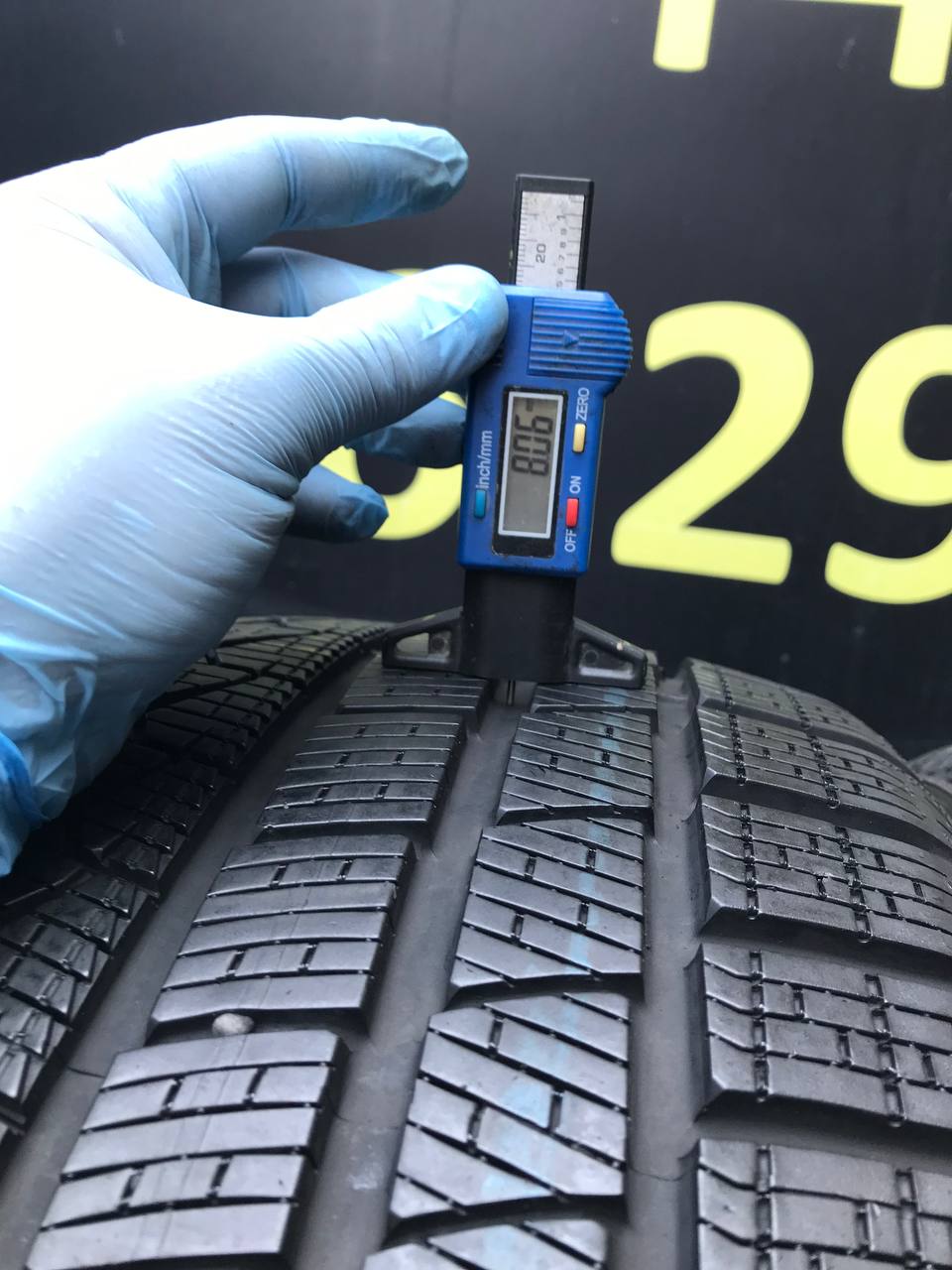 245/40 R18 Pirelli P Zero Winter