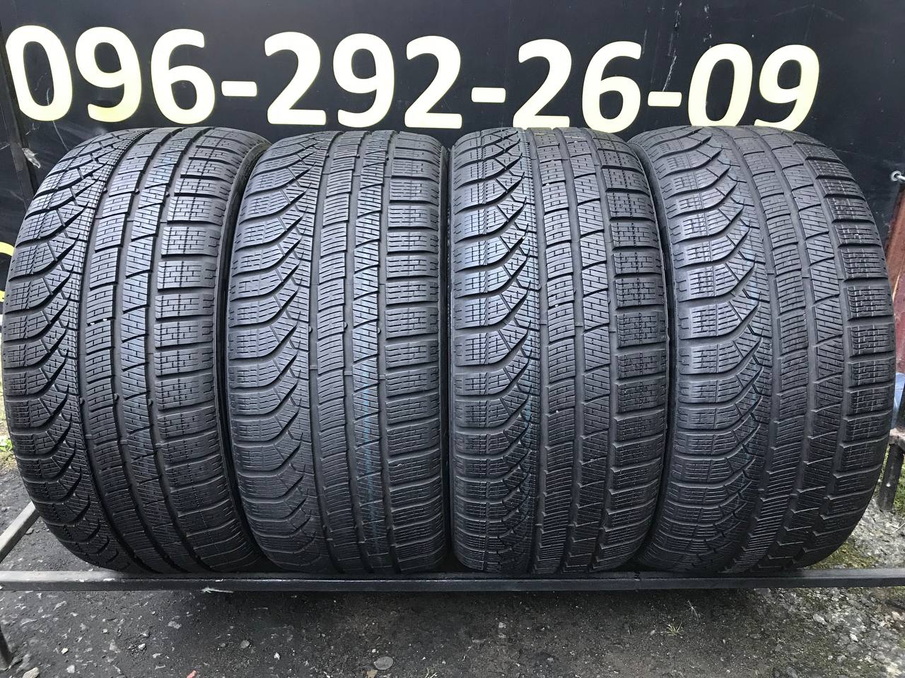 245/40 R18 Pirelli P Zero Winter
