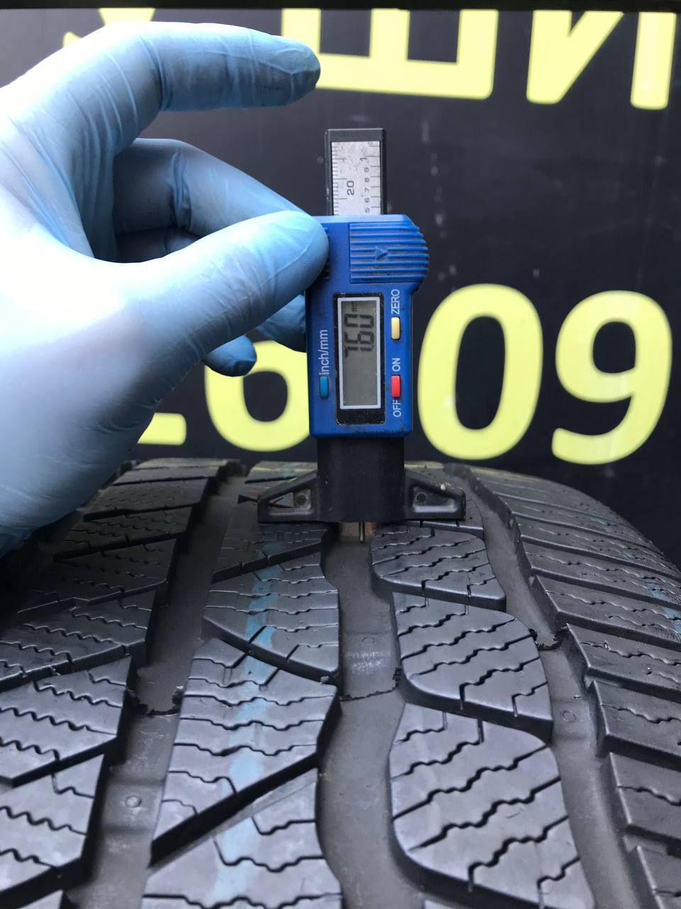 255/35 R19 Continental ContiWinterContact TS 830P