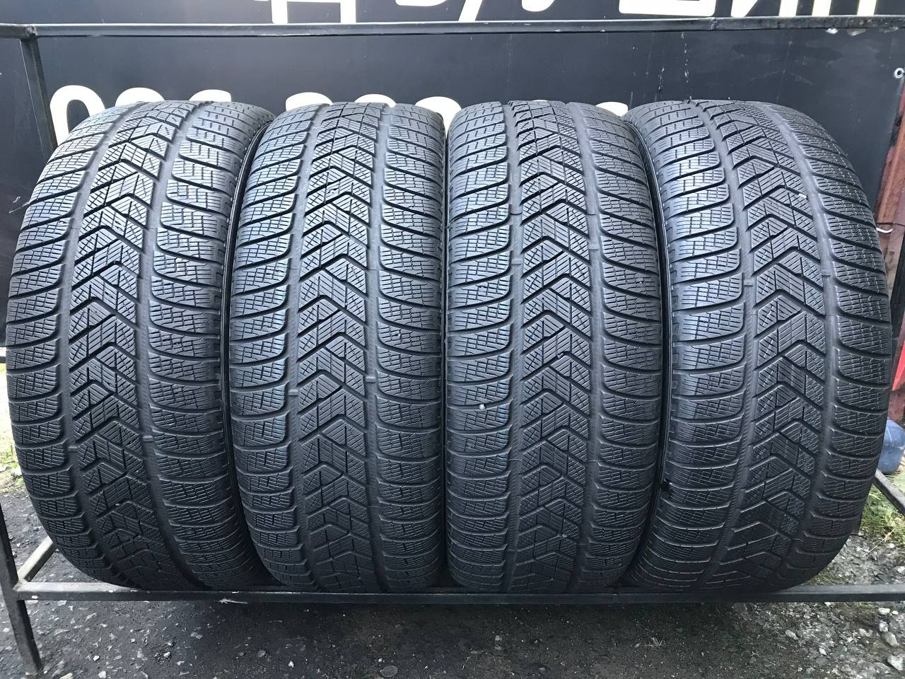 255/50 R20 Pirelli Scorpion Winter