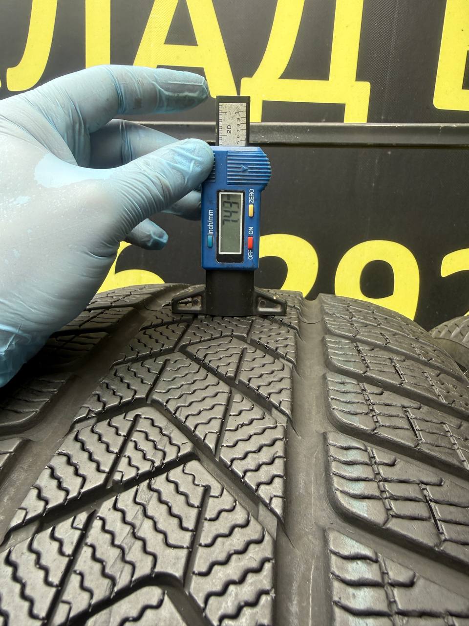 275/45 R20 Pirelli Scorpion Winter