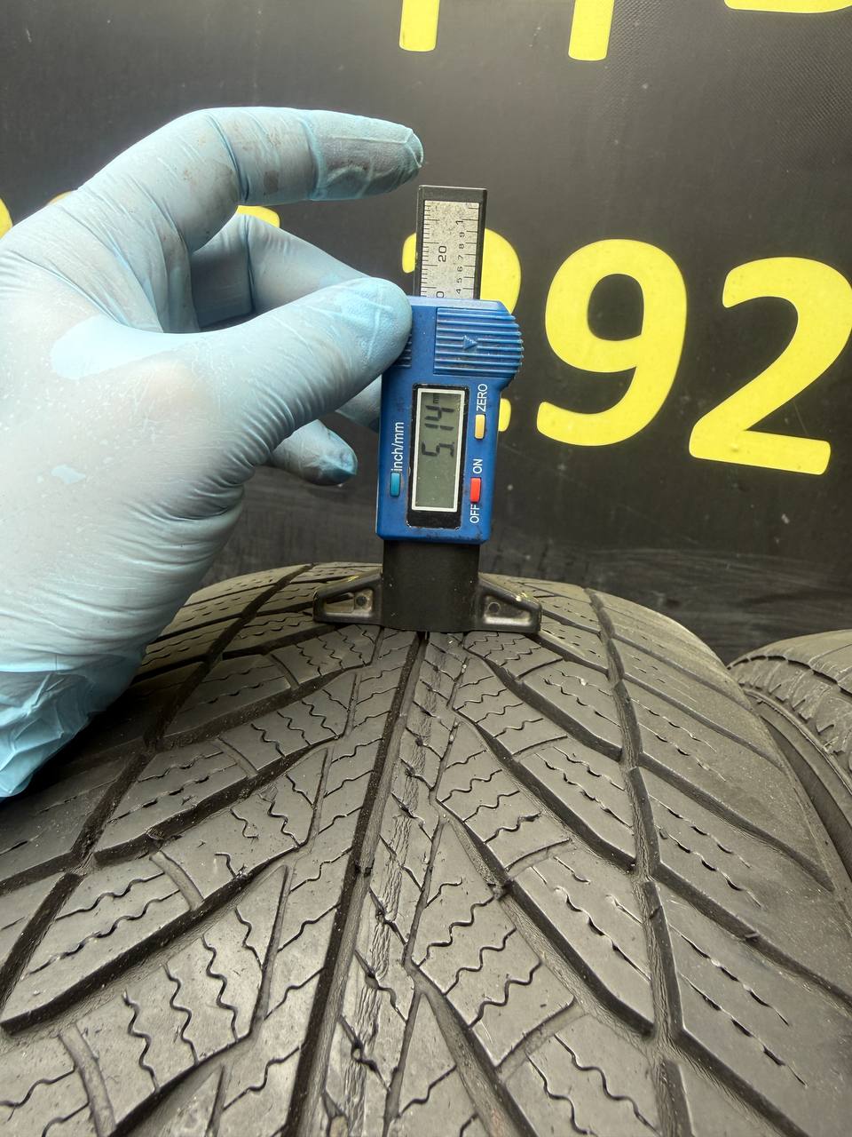 205/60 R16 Good Year Ultra Grip Performance 2