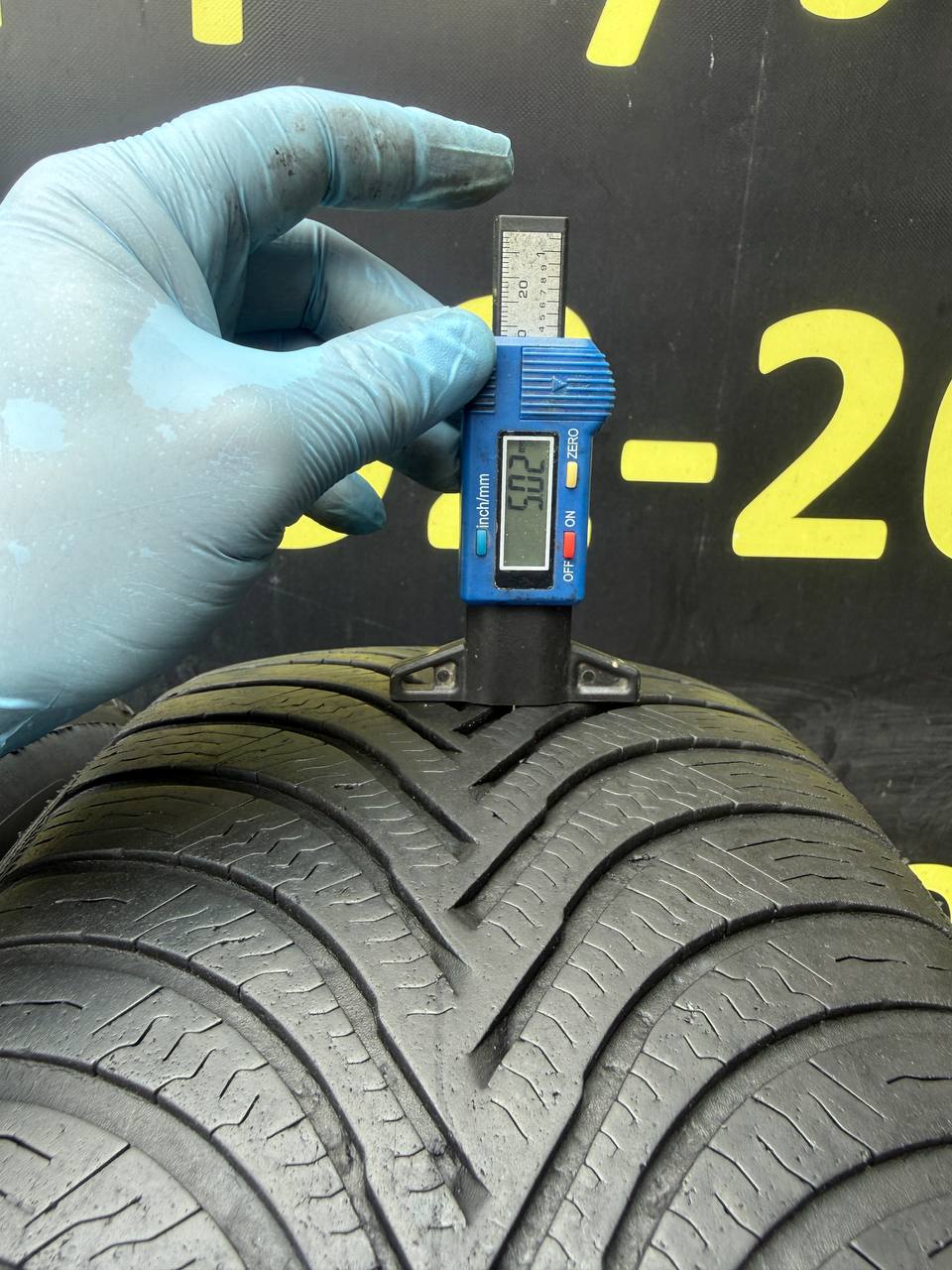 205/60 R16 Michelin Alpin 5