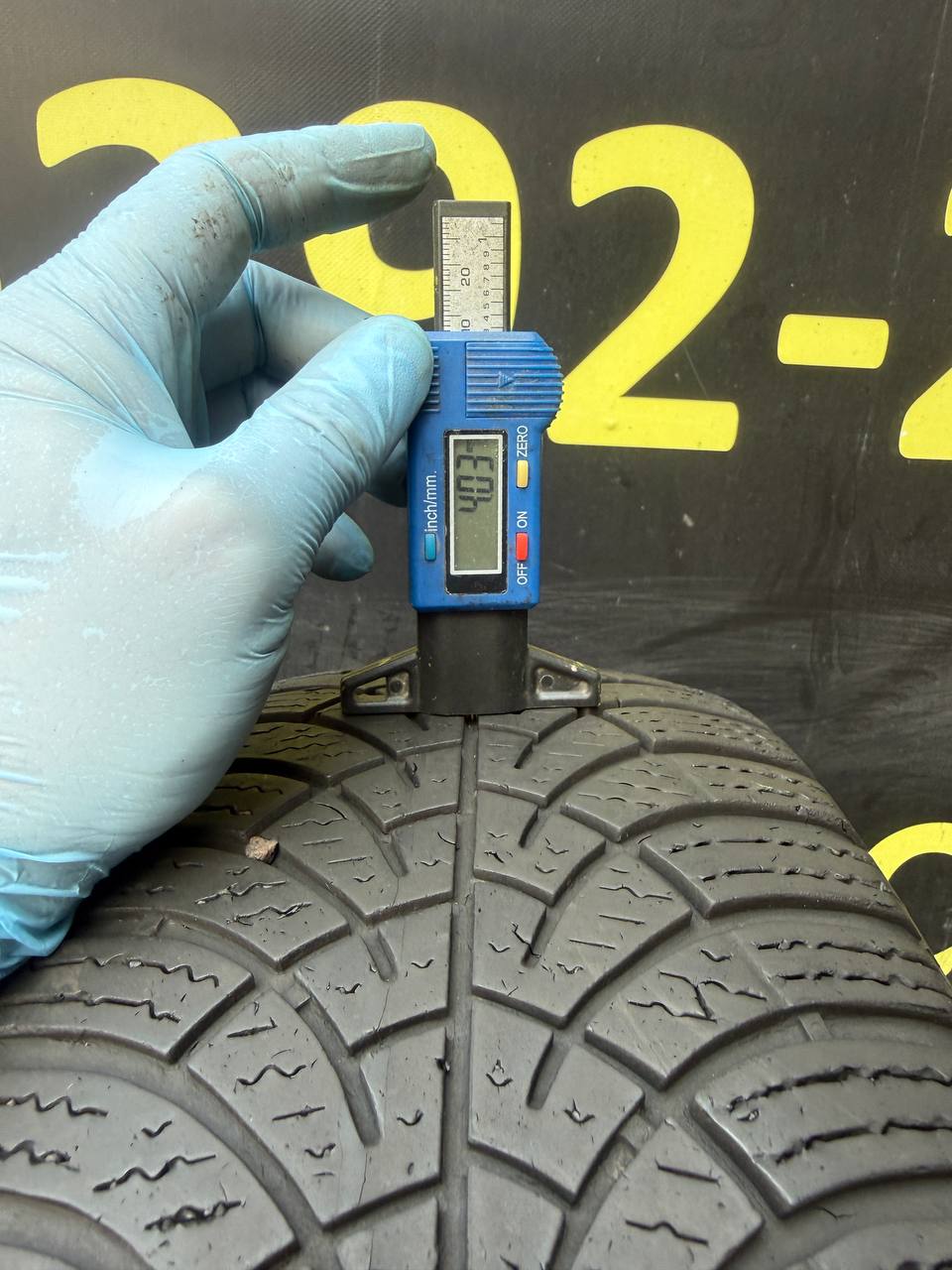185/60 R14 Good Year Ultra Grip 9