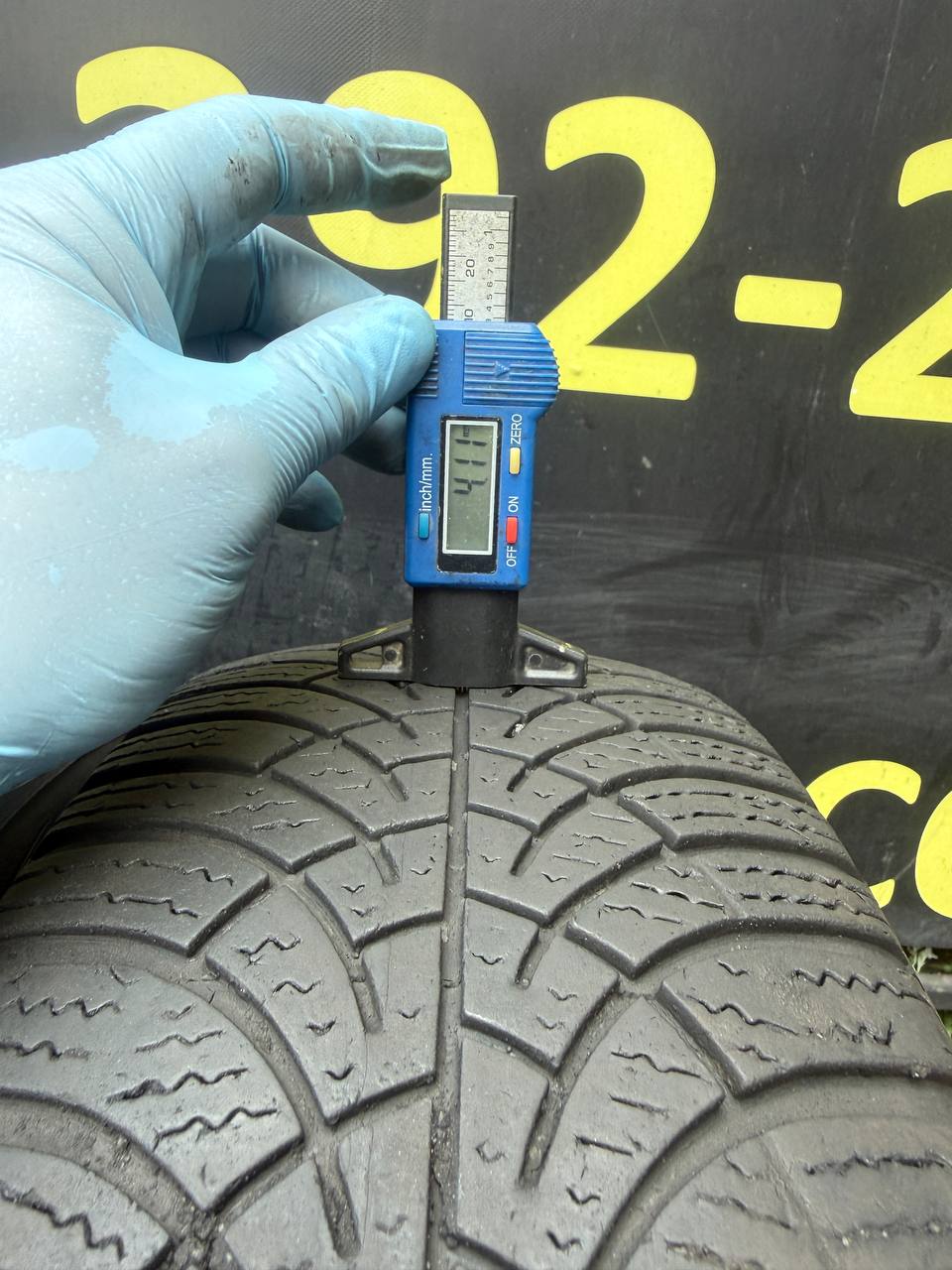 185/60 R14 Good Year Ultra Grip 9