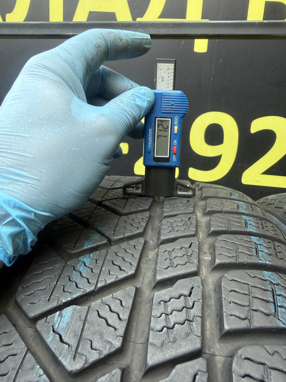 275/40 R19 Pirelli Winter SottoZero 3