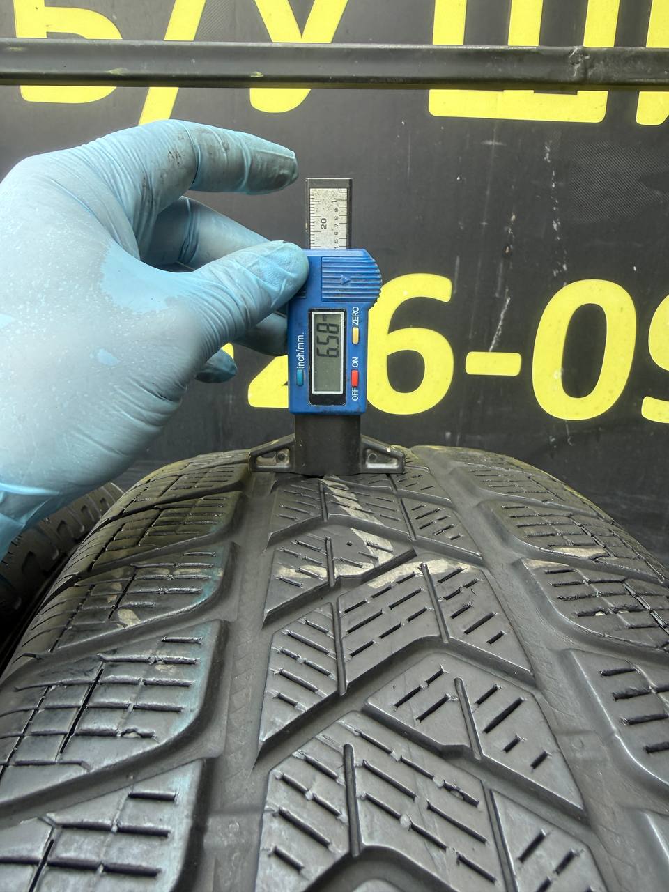 225/60 R17 Pirelli Scorpion Winter