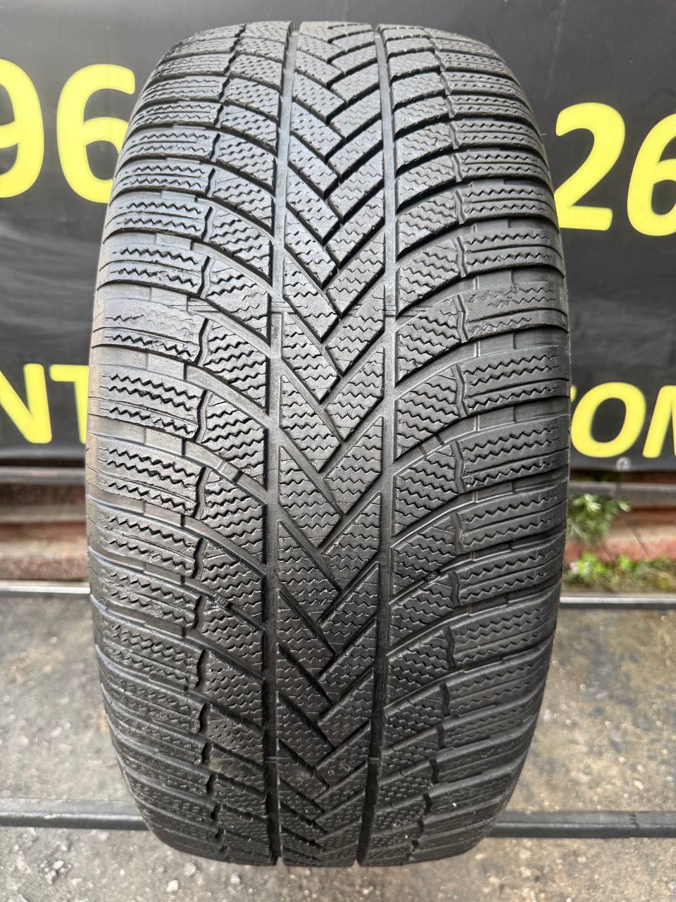 255/50 R20 Bridgestone Blizzak LM005