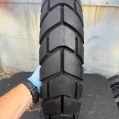 130/80 R17 Avon Distanzia