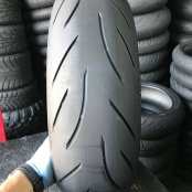 160/60 R17 Bridgestone Battlax Hypersport S21R